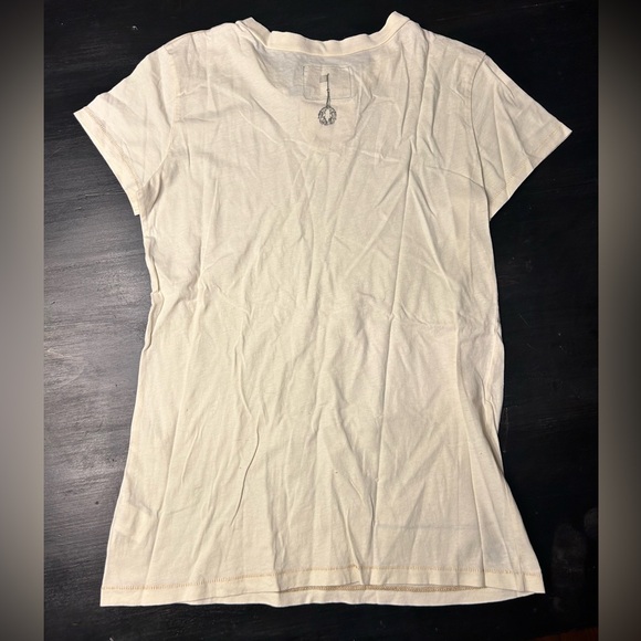 Old Navy cute, whimsical tee shirt. Size medium - Picture 2 of 3